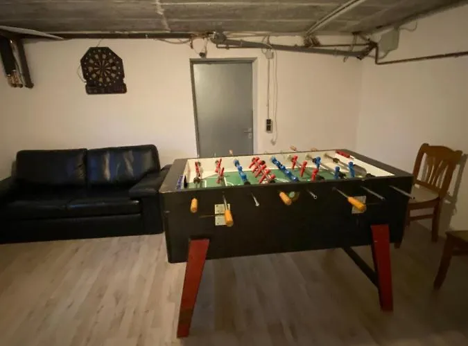 Ueber Den Daechern Von Neheim I ארנסברג