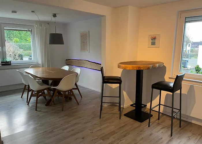 Сasa de vacaciones über Den Dächern Von Neheim I *